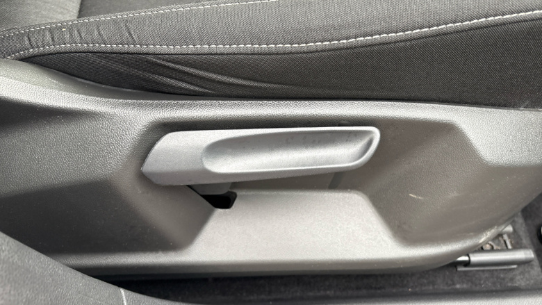 Skoda Karoq 1.0 TSI 110 SE 5dr Petrol Estate